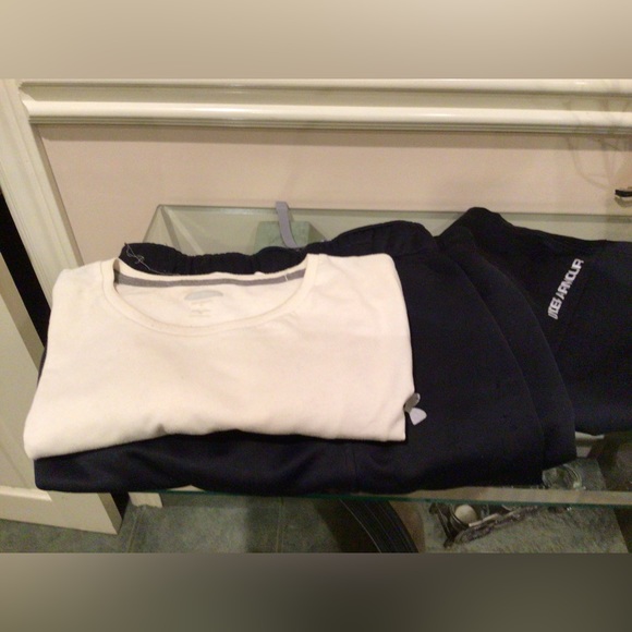 🛍3 for$30🛍Bundled black Under Armour pants with white Old Navy tee shirt - Picture 1 of 4
